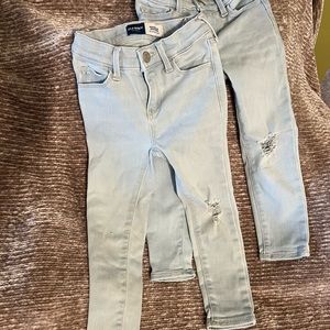 SET of 2! Old Navy Light Denim ripped Jeans Toddler Size 4T Like Brand New